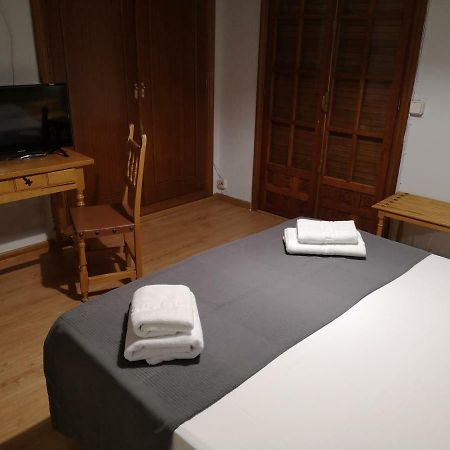 Hostal Becerril Becerril de la Sierra Esterno foto