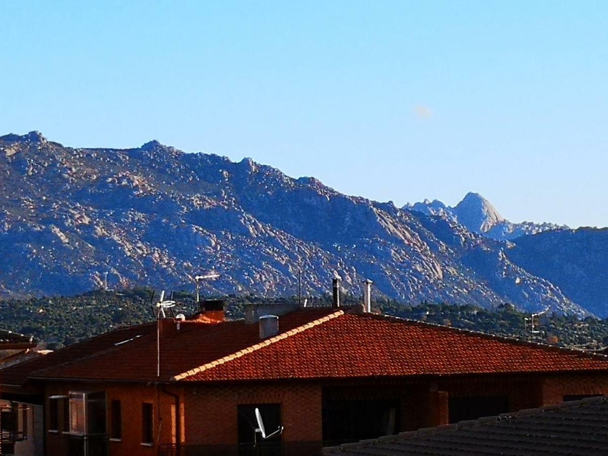 Hostal Becerril Becerril de la Sierra Esterno foto
